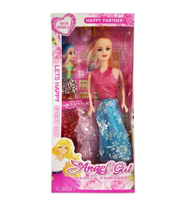 MUÑECA CON ACCESORIOS ARMADA