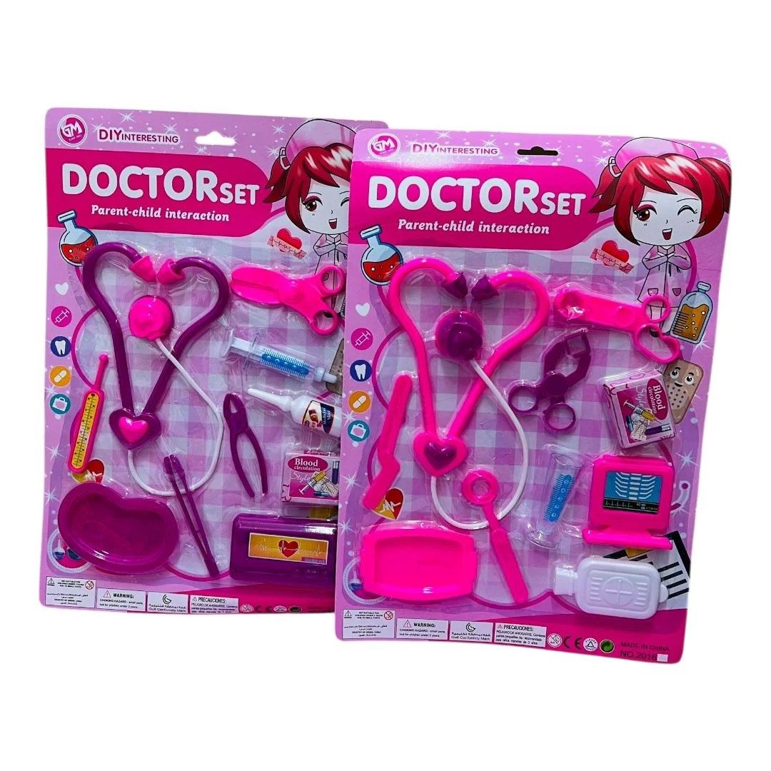 SET MEDICO NIÑA 2 MOTIVOS CARTON 29*43CM