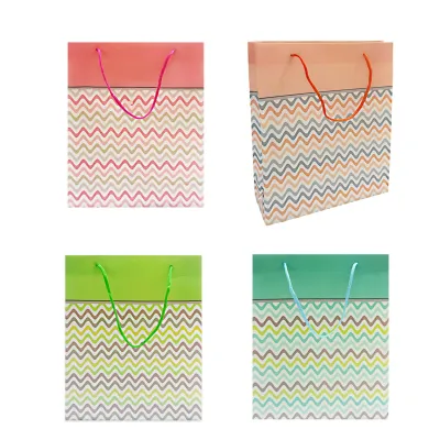 BOLSA REGALO PLASTICA ONDAS 26.5*34*8CM (PQTX12)