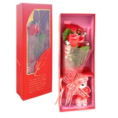 RAMO ROSAS ARTIFICIALES CON OSO EN CAJA DECORATIVA