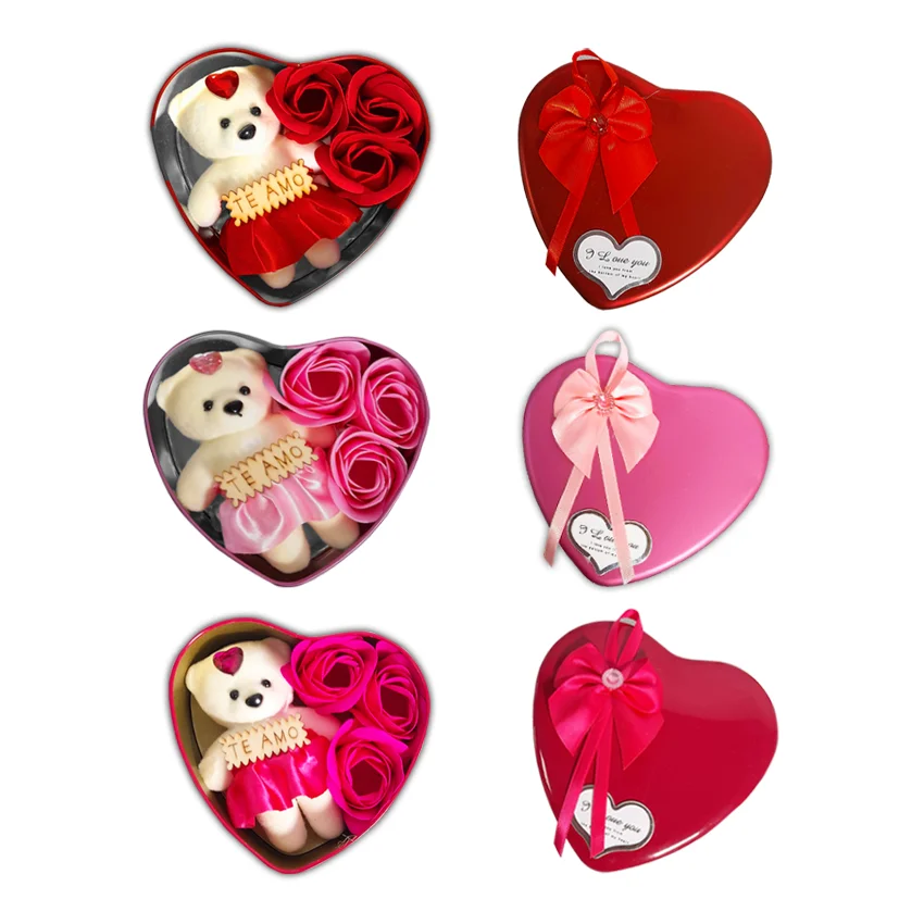 ROSAS ARTIFICIALES CON OSO EN CAJA CORAZON METALICA,
